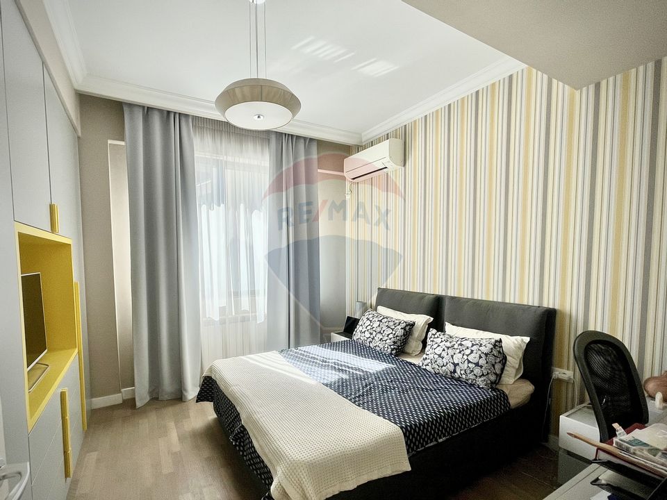 Apartament cu 3 camere de vanzare în zona Calea Calarasilor