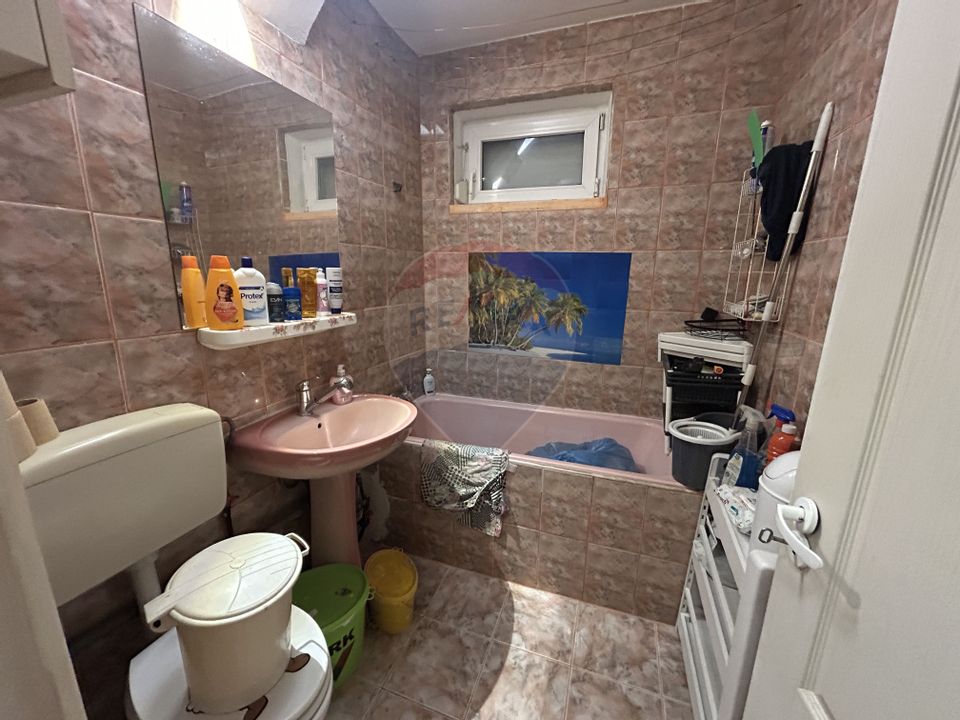 Apartament cu 2 camere de vânzare în zona Sasar