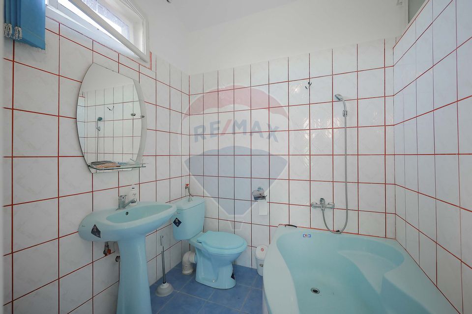 Casă cu 5 camere,489 mp teren de vânzare, în zona Ioșia, Prima Shops