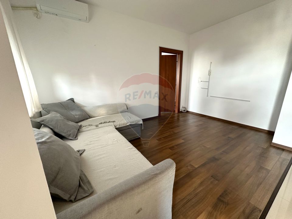 Apartament 3 camere si curte de 54 mp de vânzare - Prelungirea Ghencea