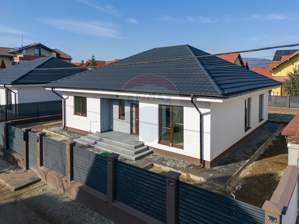 4 room House / Villa for sale