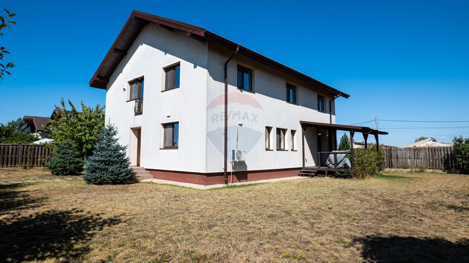 Branesti - vanzare vila deosebita cu 4 camere- Autostrada Soarelui