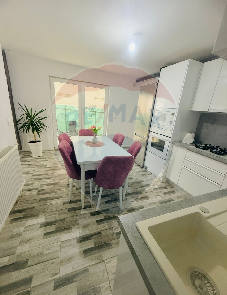 6 room House / Villa for sale, Est area