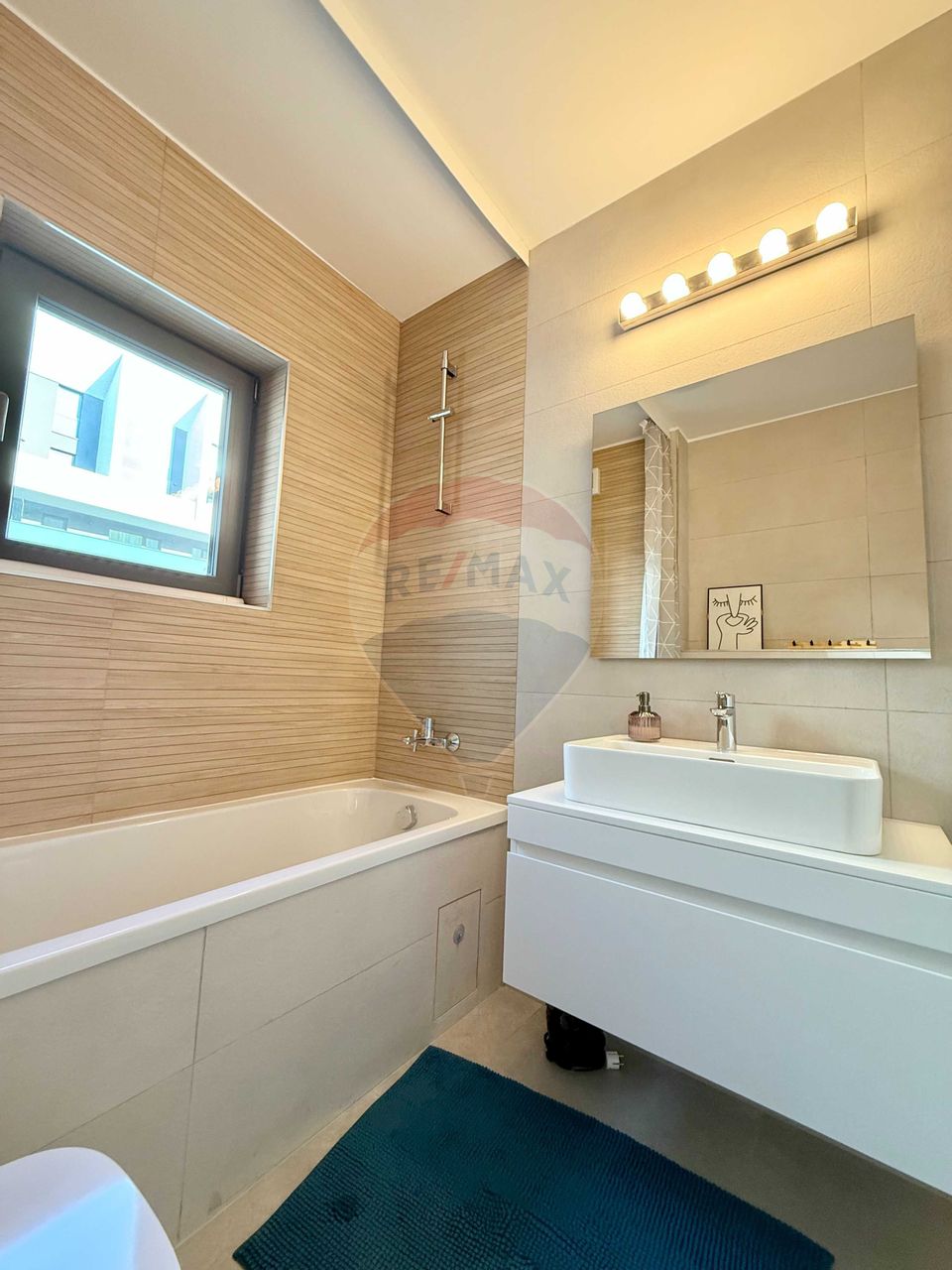Apartament cu 2 camere de închiriat în zona Nordului