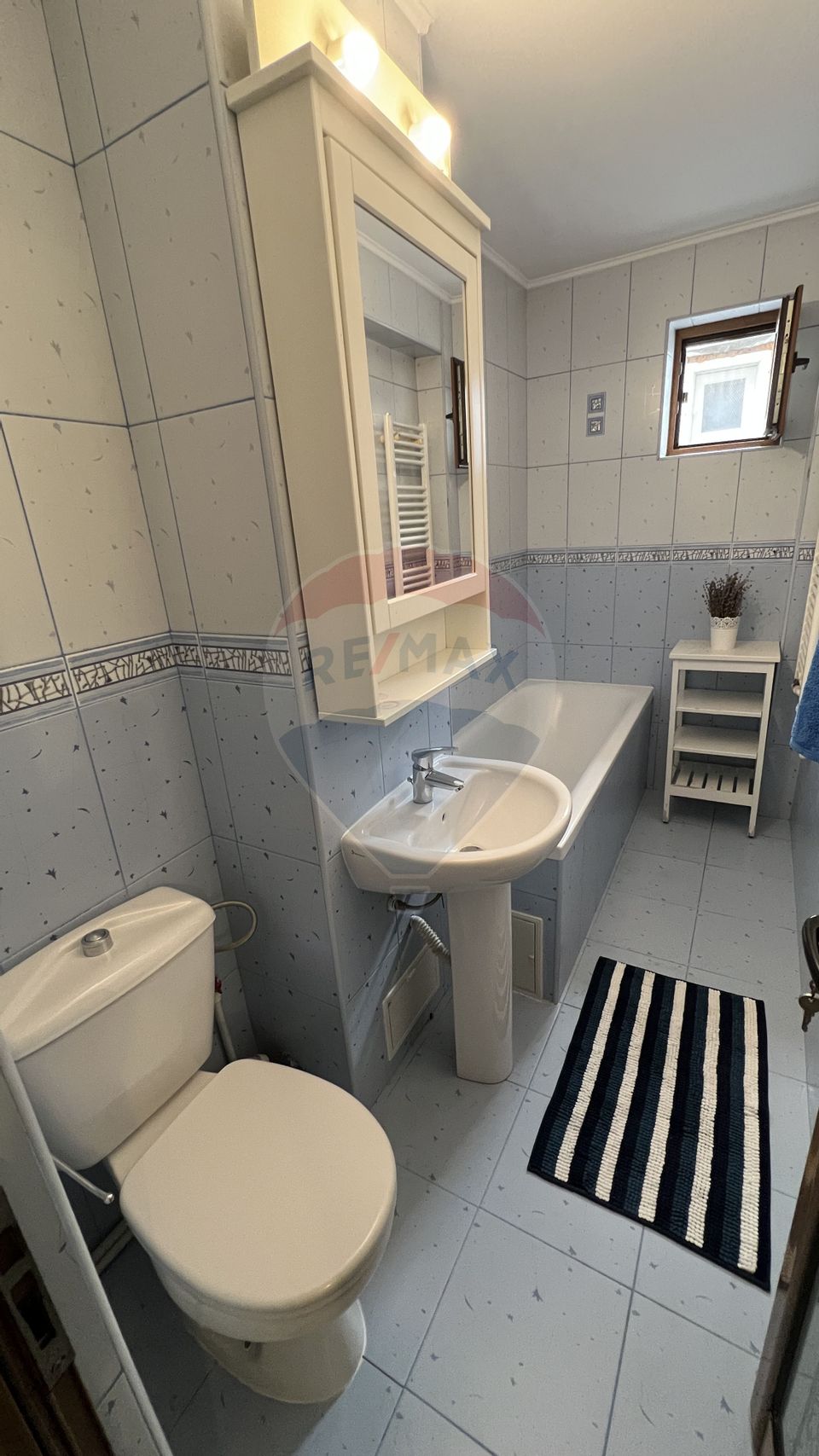 Apartament cu 4 camere de vânzare în zona Siderurgistilor Vest