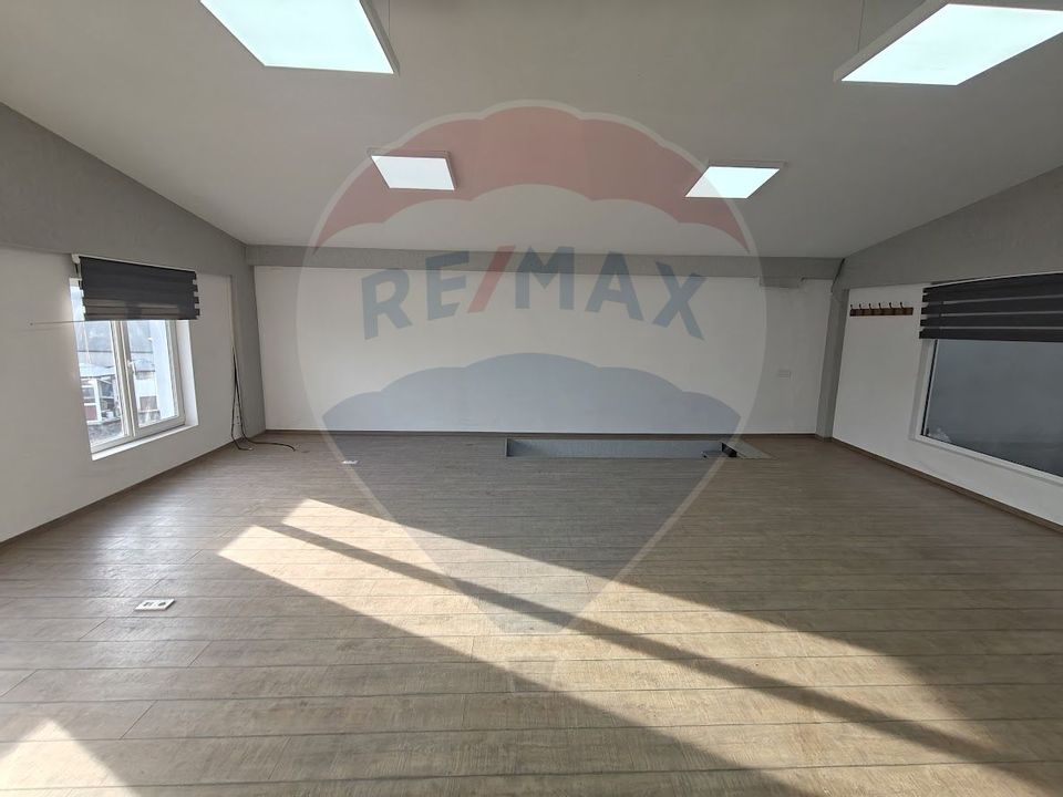 295sq.m Industrial Space for sale
