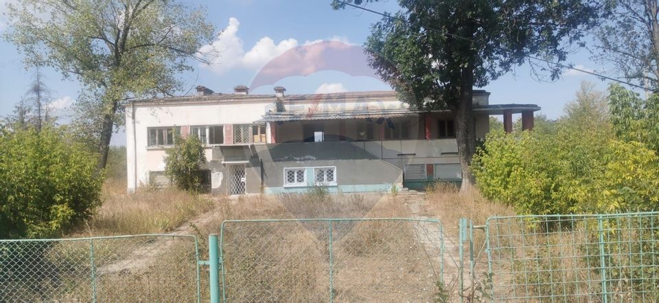 1,500sq.m Proprietate specială for sale