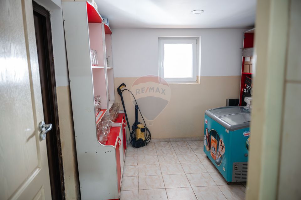 1,132sq.m Commercial Space for sale