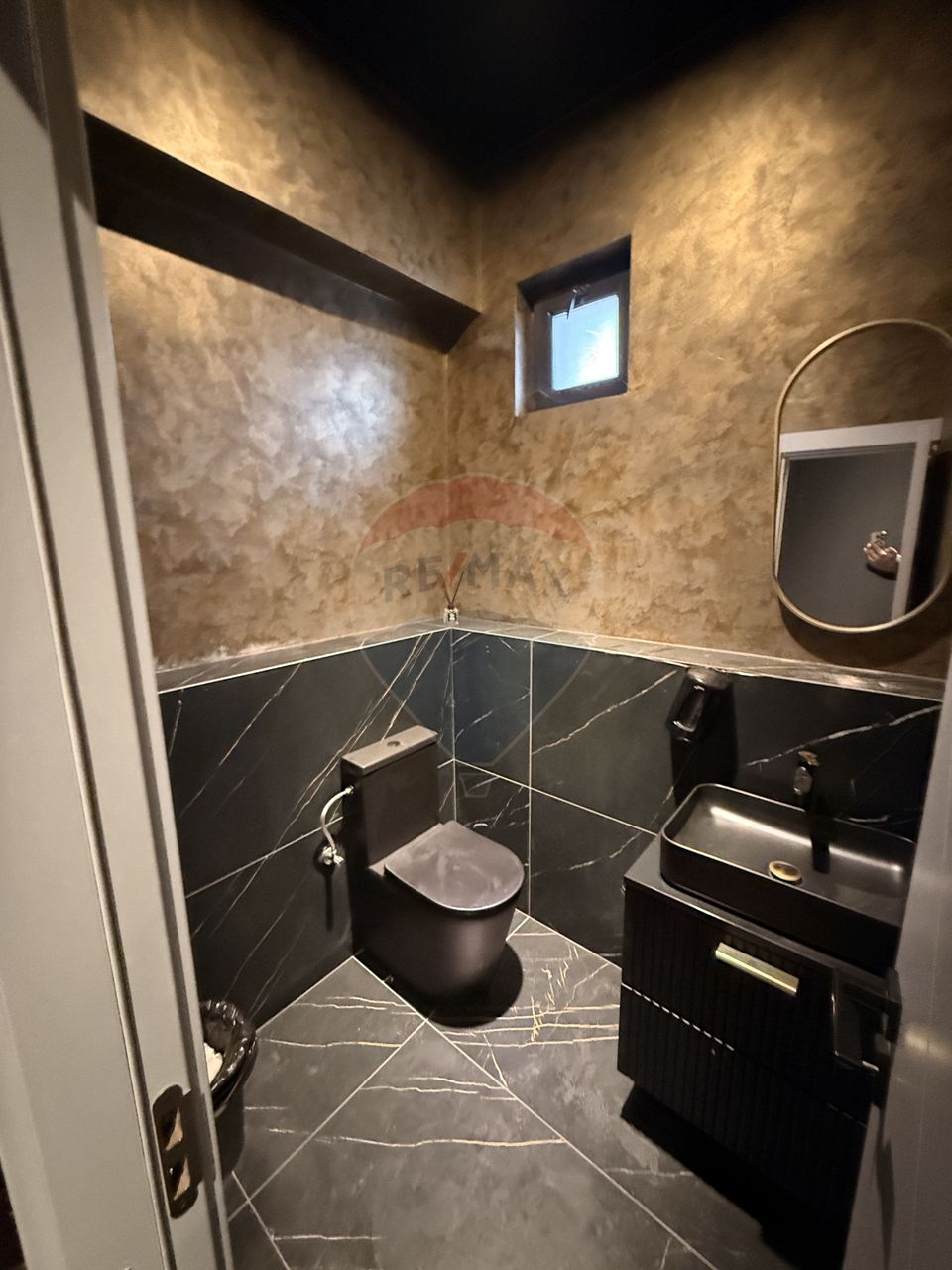 150sq.m Commercial Space for rent, Calea Bucuresti area