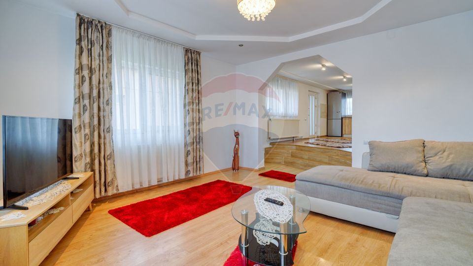 Renovated House with Land 1830 sqm in Prejmer!