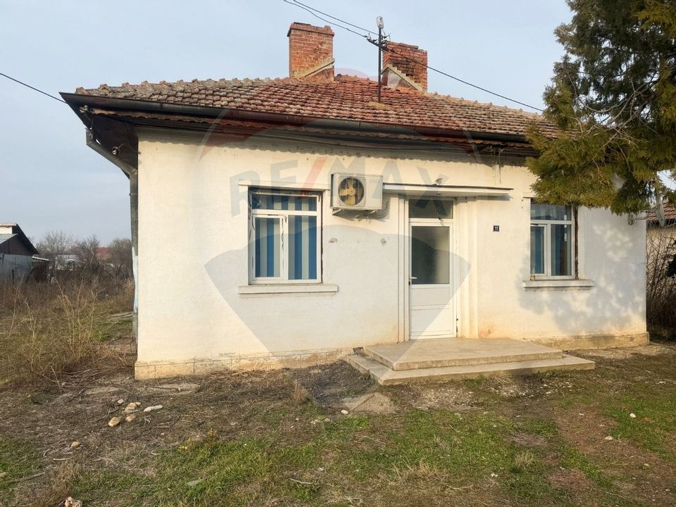 115sq.m Commercial Space for rent
