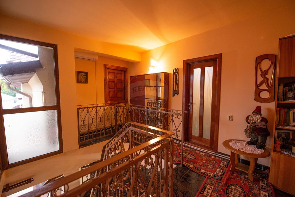 6 room House / Villa for sale, Central area