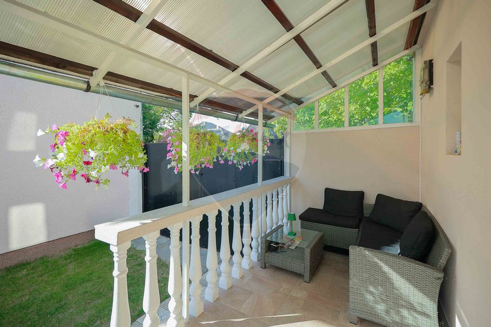 Casă de vânzare pentru locuit sau cabinete/birouri, zona Cantemir