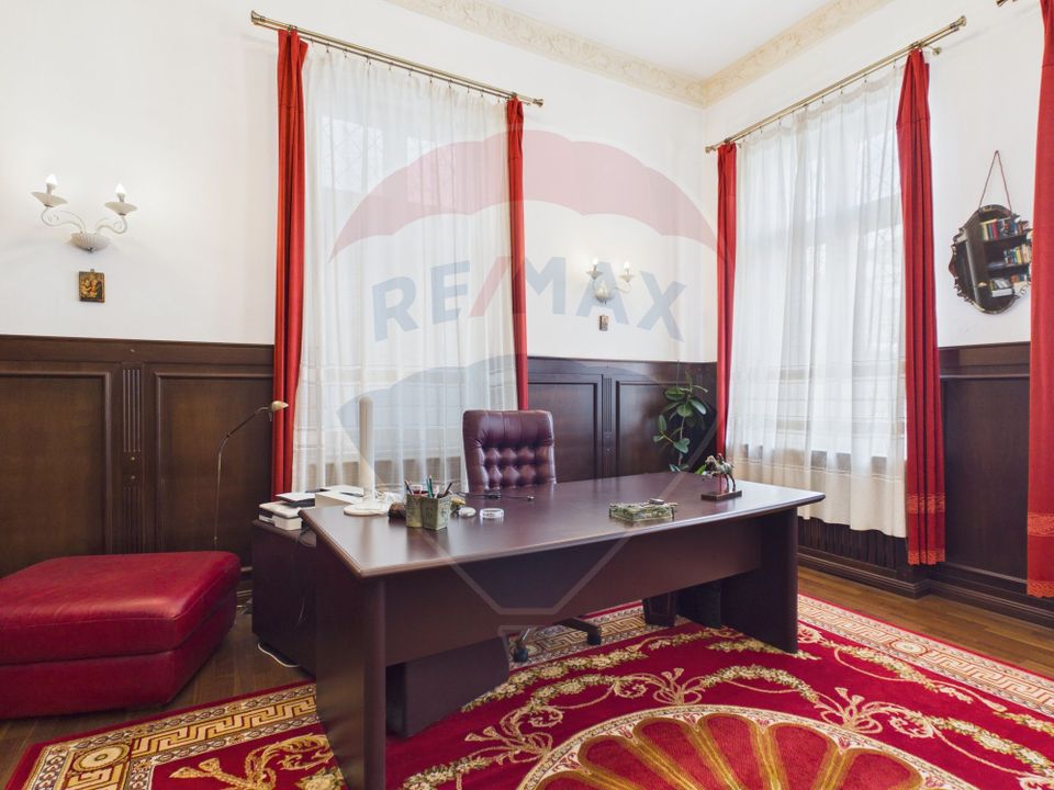 Casa / Vila cu 8 camere de vanzare în zona Cotroceni