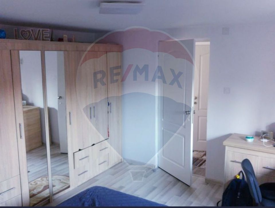 Casă / Vilă cu 4 camere de vânzare în zona Brestei