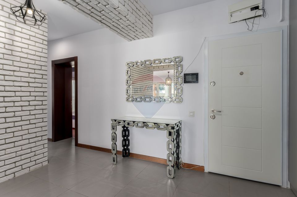 De vanzare | Apartament 3 camere 100 mp, balcon 8 mp | InCity