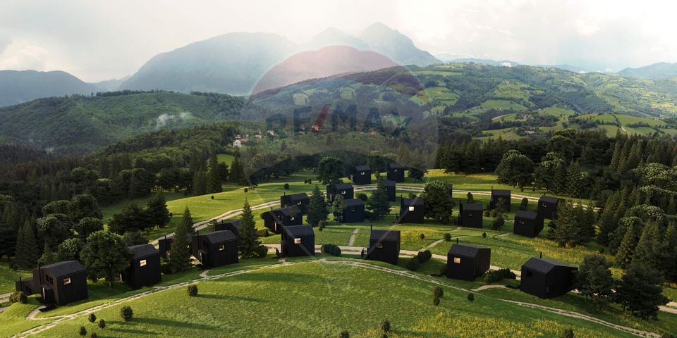 Doua case la munte, cu vedere superba, localizate in Poiana Marului