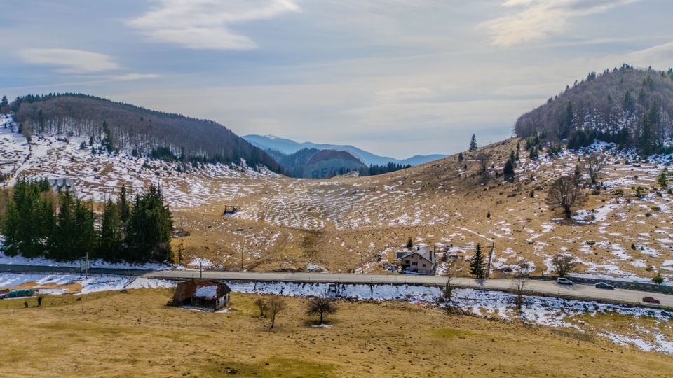 COMISION 0% Teren 2,028mp Fundata/ Intravilan