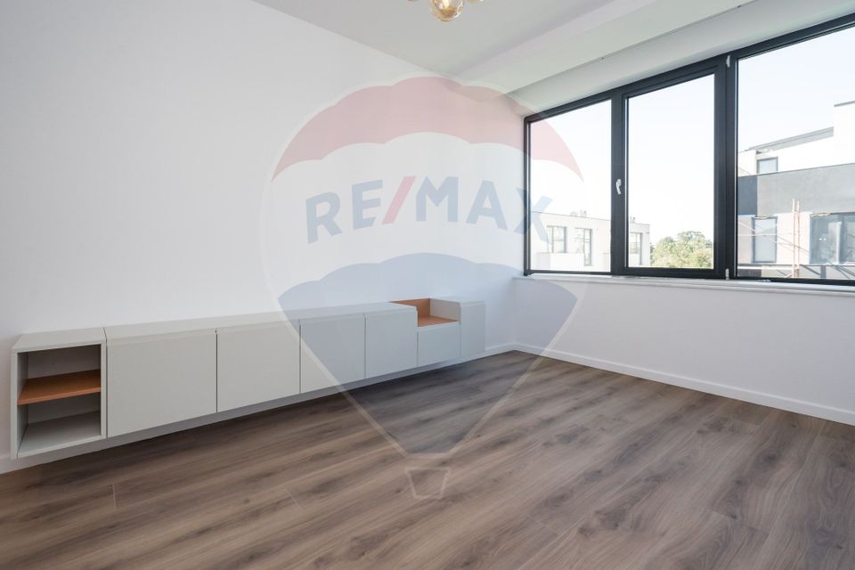 Casă / Vilă cu 5 camere de vânzare în zona Central