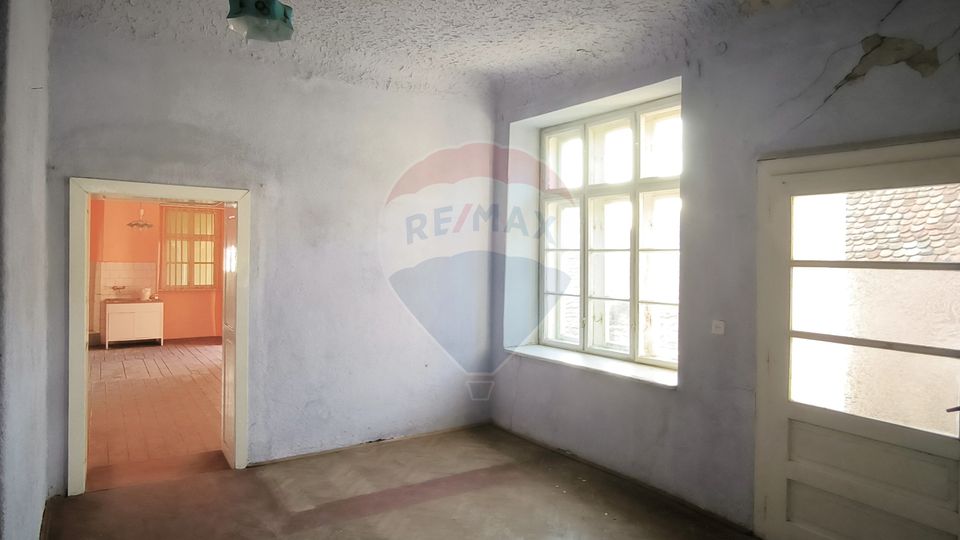 Casă cu istorie în inima Dumbrăveniului – 15 min. de Sighisoara!