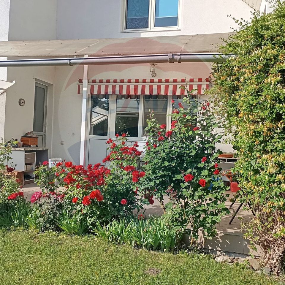 8 room House / Villa for sale, Central area