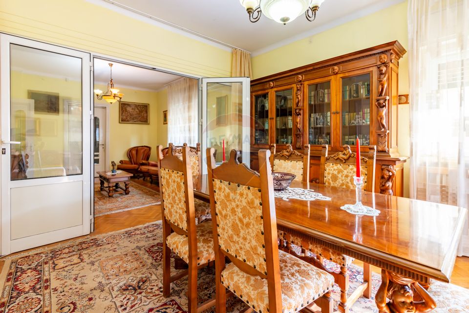 Central Big Appartment 3 rooms, 105sqm, Dacia blvd, Parking, Courtyard