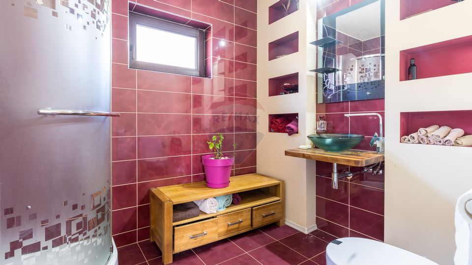 Casa de vanzare, 5 camere, zona Baciu