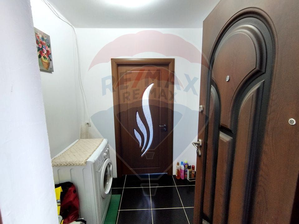 Garsonieră de vânzare, etaj 3, zona Letea