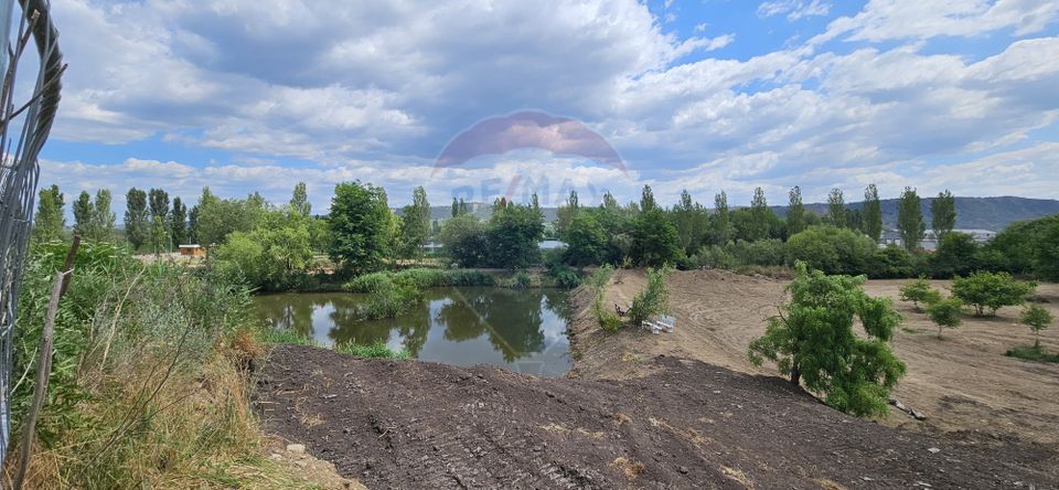Teren de vanzare, zona cu acces rapid la autostrada, Campia Turzii