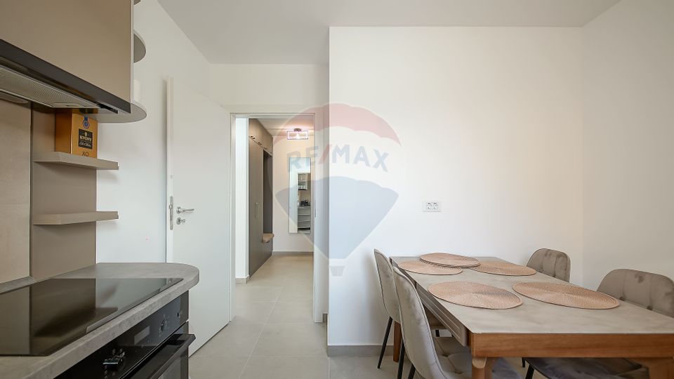 2 room Apartment for rent, Tractorul area