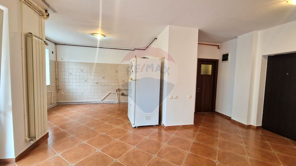 3-room apartment for sale in the Ozana area close to the metro