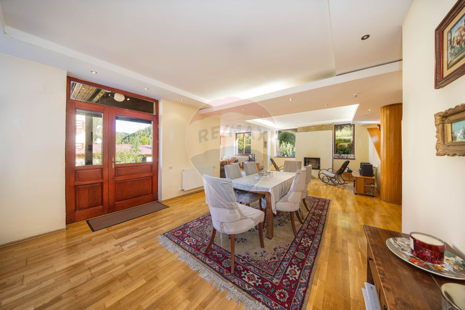 Vilă Moieciu, 375 mp util + teren 2.992 mp, View - Comision 0