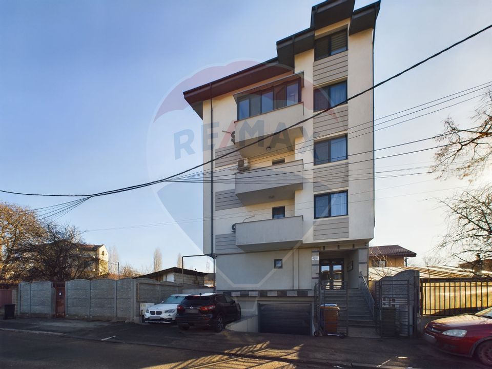 2-room apartment, spacious, at Gorjului Square