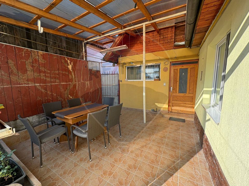 4 room House / Villa for sale, Est area