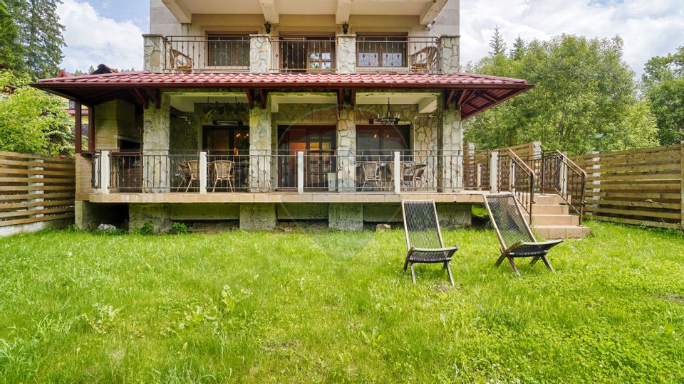 BOOKED - Villa in Busteni with Superb View of the Bucegi Mountains!