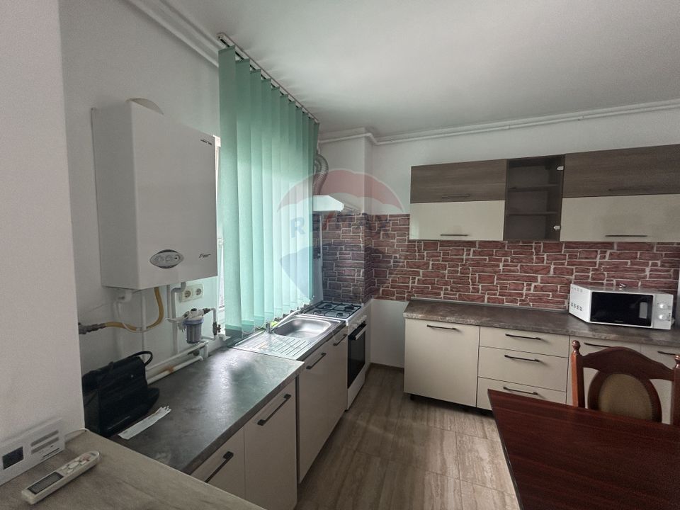 Apartament în bloc nou cu 3 camere de închiriat în zona Independenței