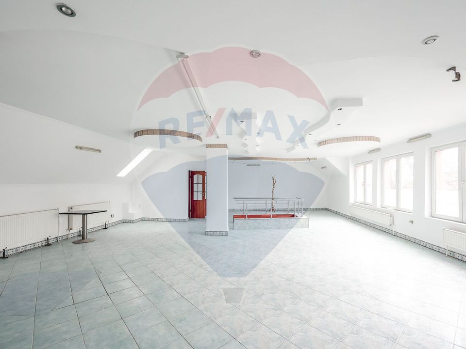 160sq.m Commercial Space for rent, Ultracentral area