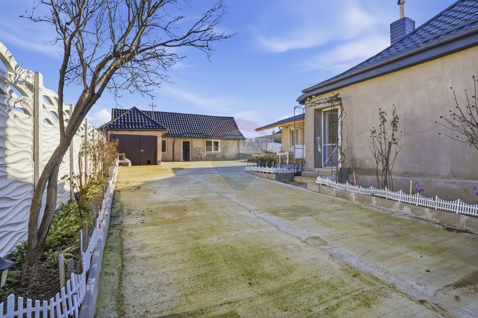 Casă renovată cu teren generos în Satu Mare,Secusigiu