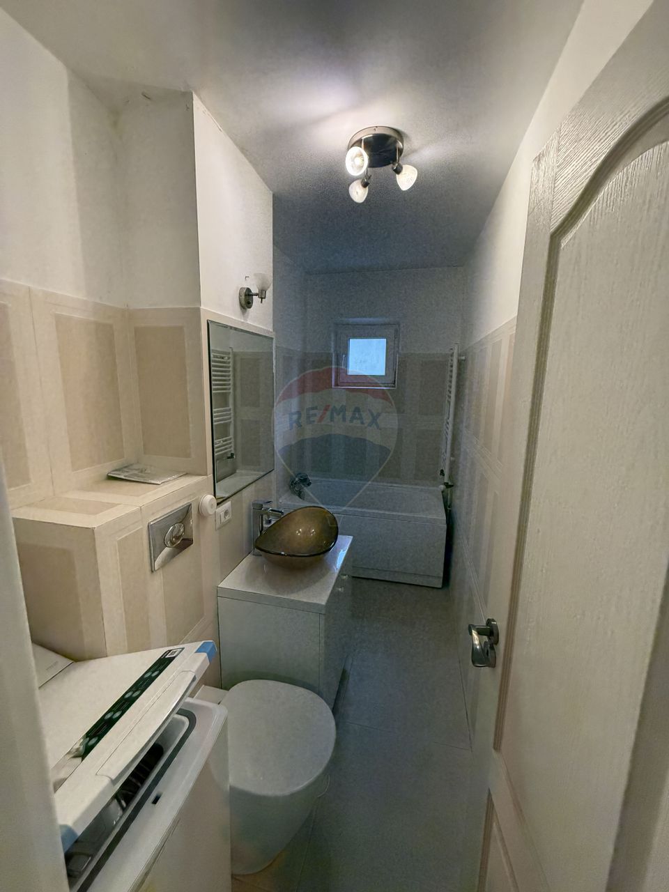 Apartament doua camere parter de inchiriat