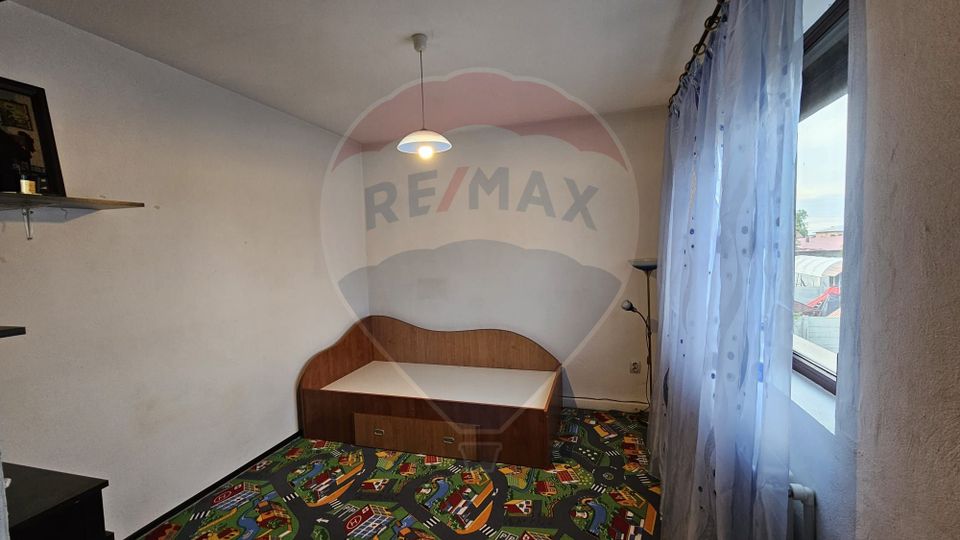 Casă / Vilă cu 4 camere de vânzare Dragomirești-Vale, curte proprie