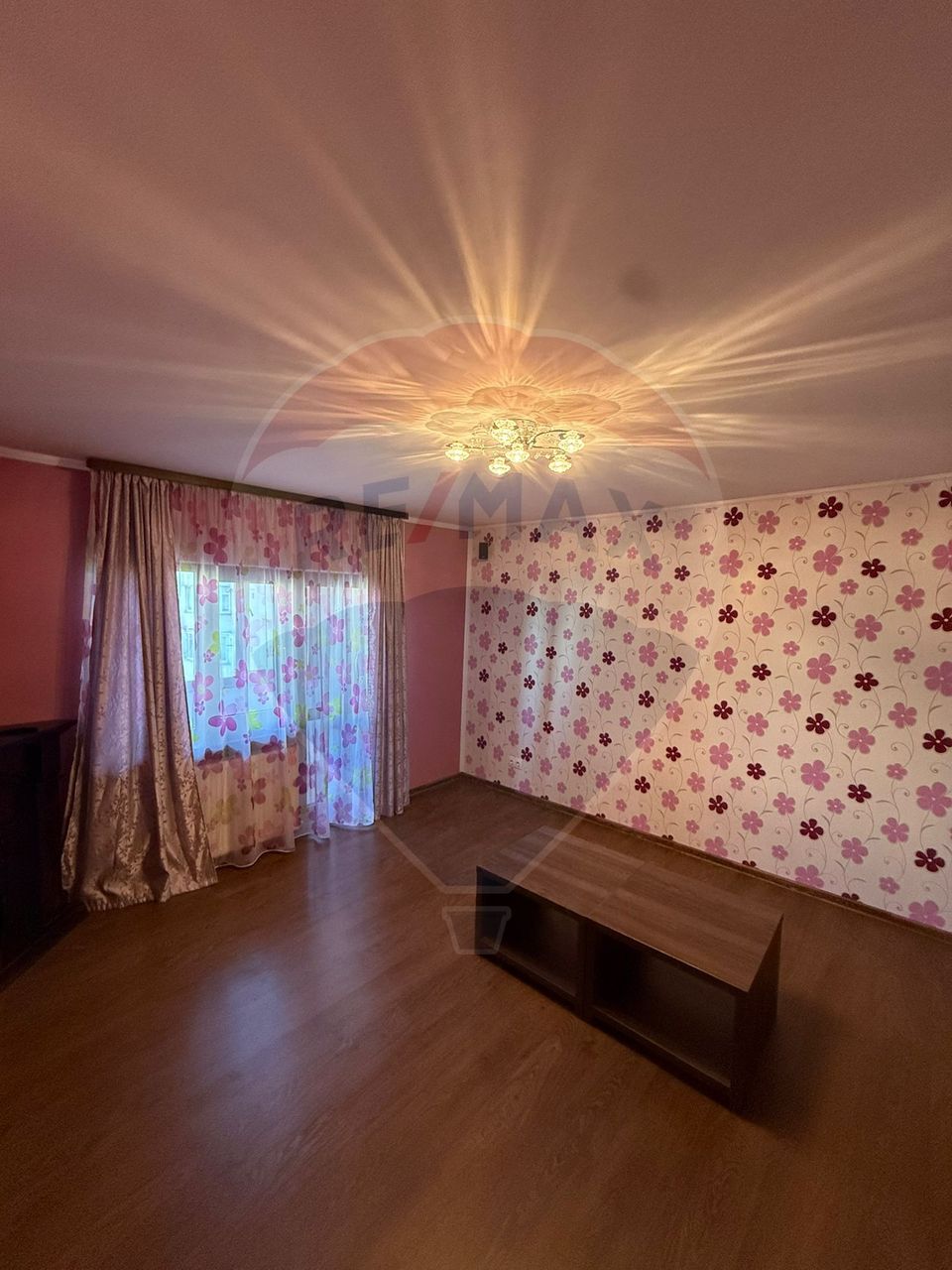 4 room Apartment for rent, Republicii area