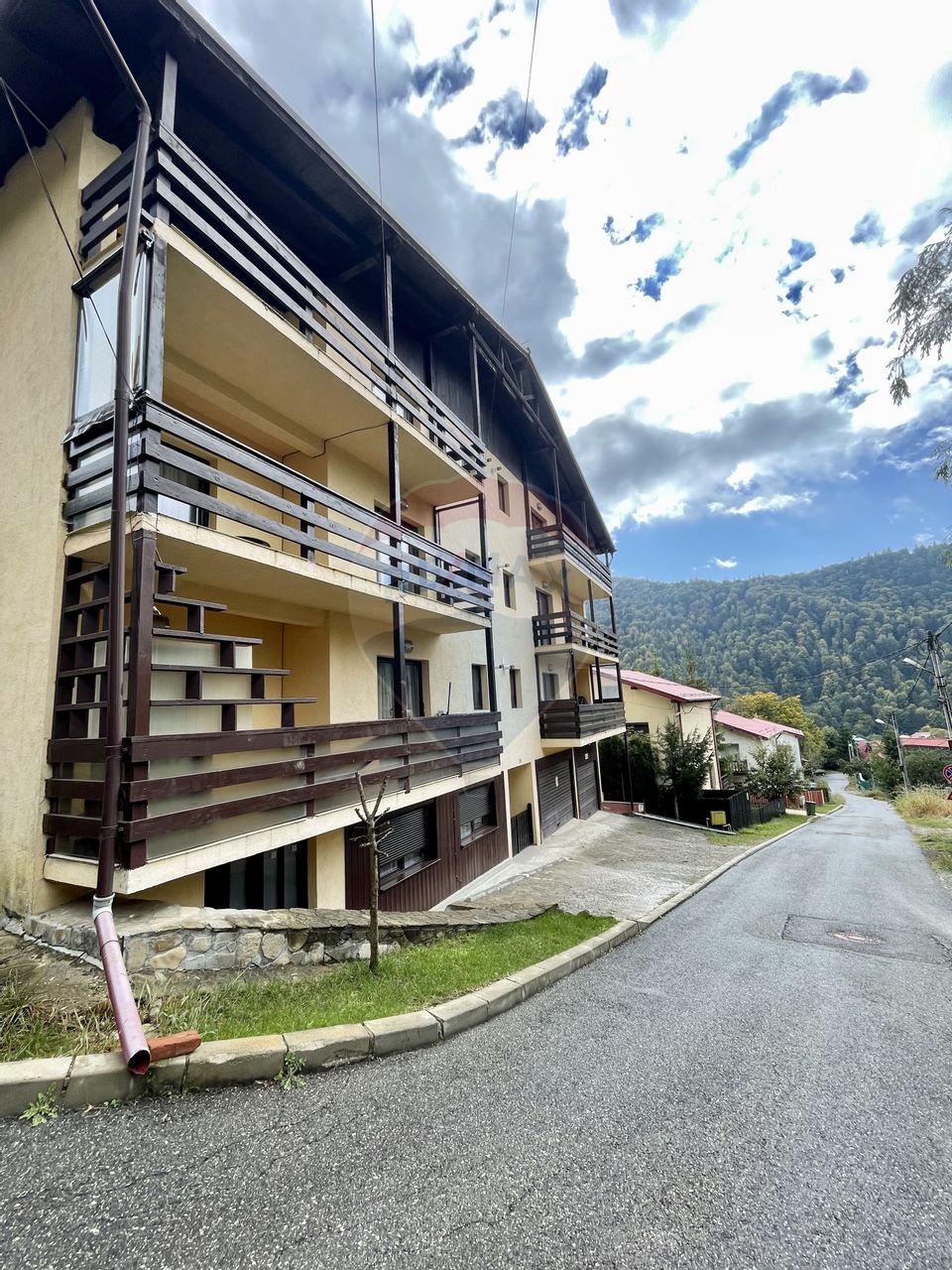 Studio apartment for sale - Azuga- suitable for AIRBNB/BOOKING