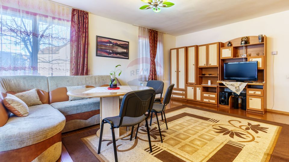 Apartament de vanzare, 2 camere, Str. Florilor Nr.186, Floresti