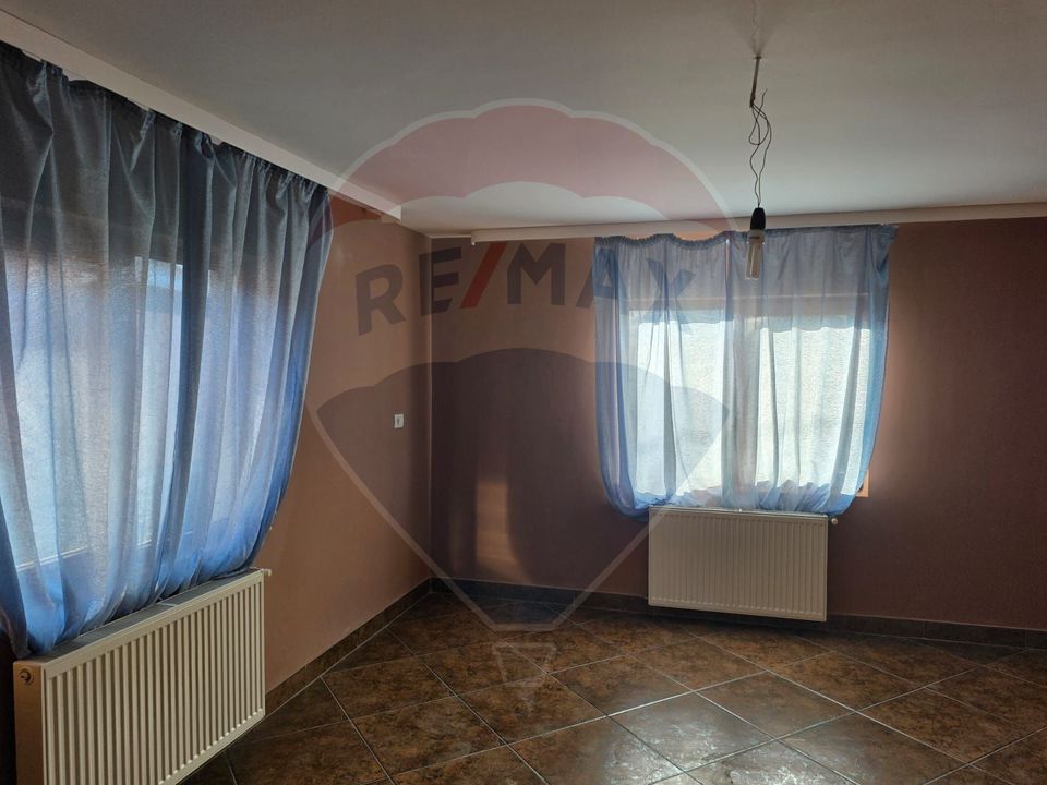 De vanzare casa solida cu teren generos si acces facil Lespezi Bacau