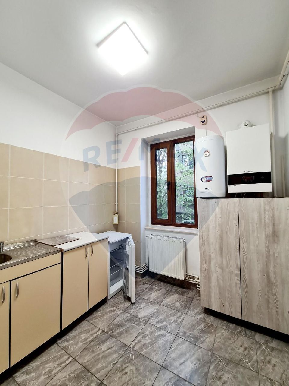 2 rooms apartment detached Iancu de Hunedoara Special building