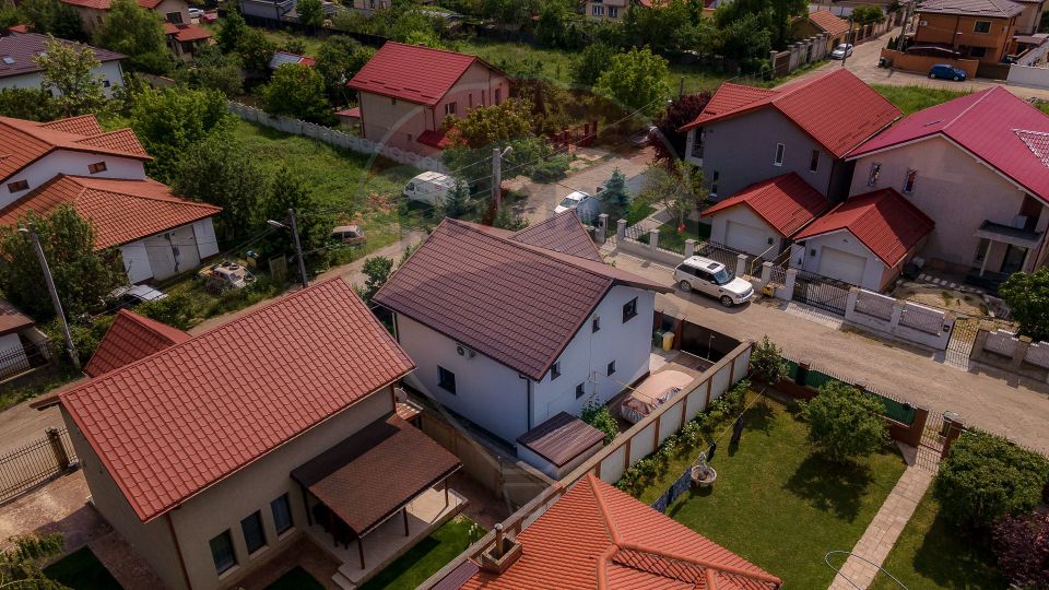 Gorgeous villa with premium finishes in Berceni