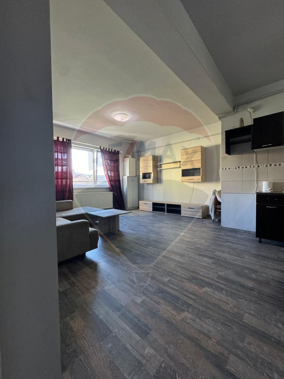 Apartament 95 mp utili, 3 camere, cartier Vasia