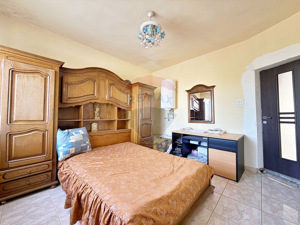 Casă cu 5 camere de vânzare loc. Frumușeni, jud. Arad