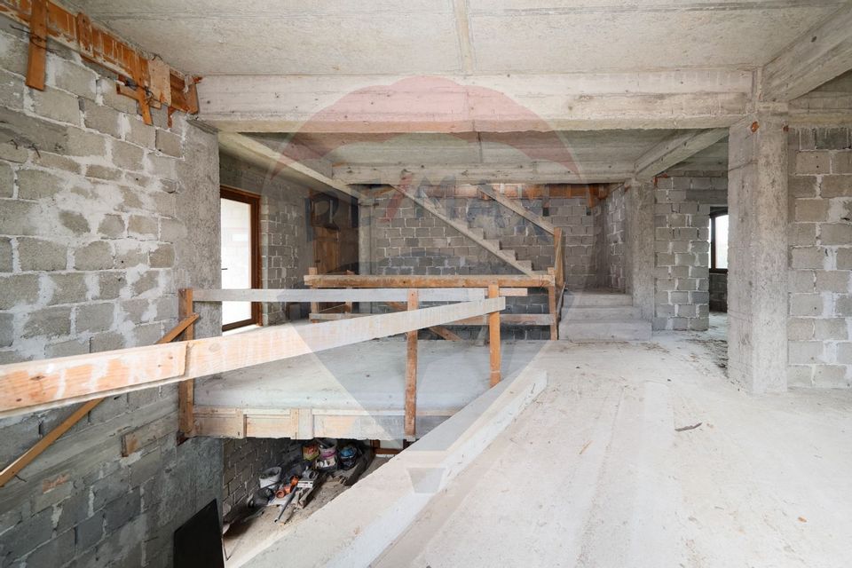 CASA LA ROSU | TOMIS 21 | 325MP | 346MP CURTE | 470 TEREN |ACCES AUTO