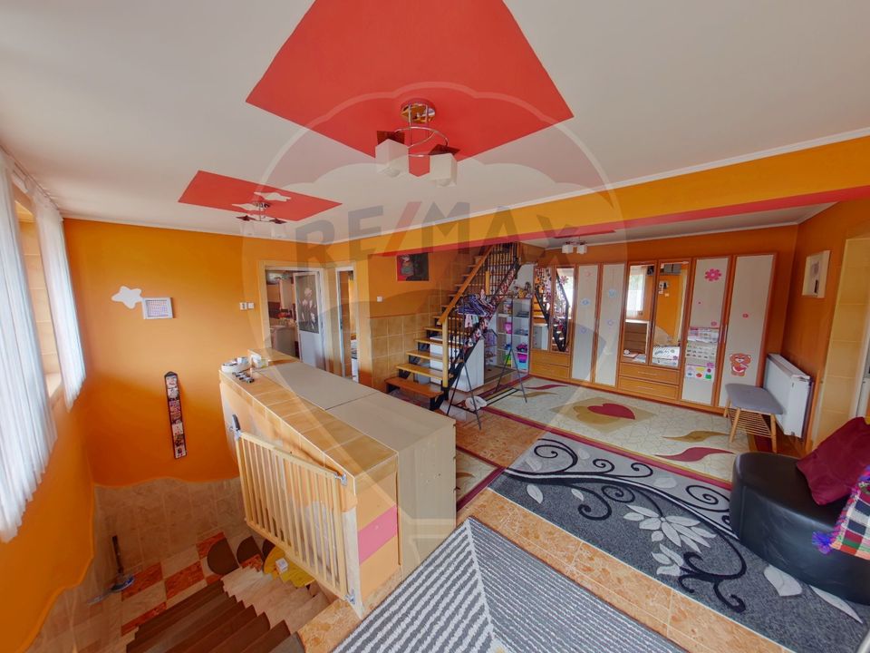 16 room House / Villa for sale, Est area